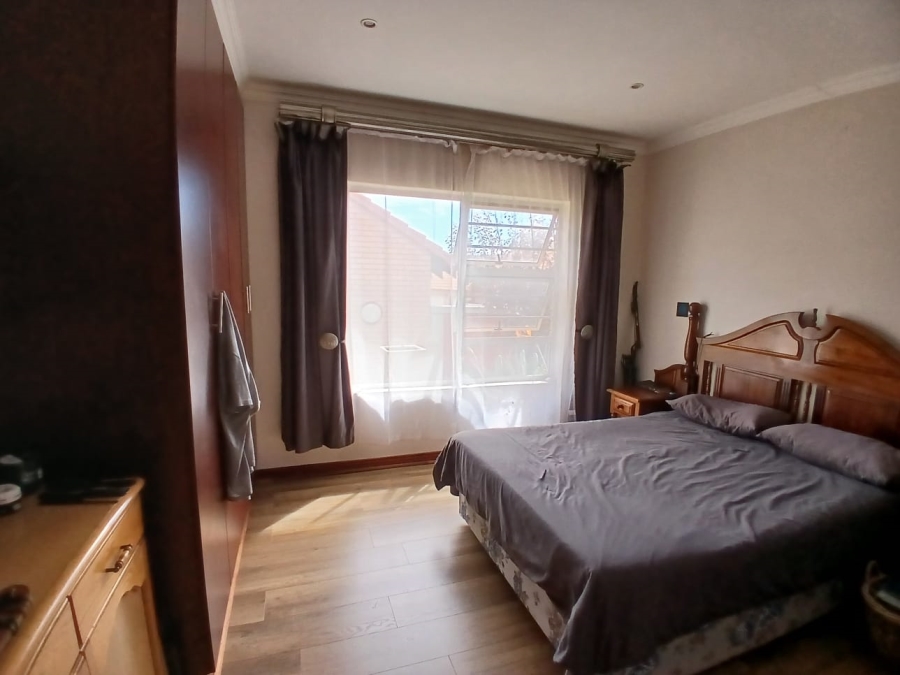 To Let 3 Bedroom Property for Rent in Pentagon Park Free State